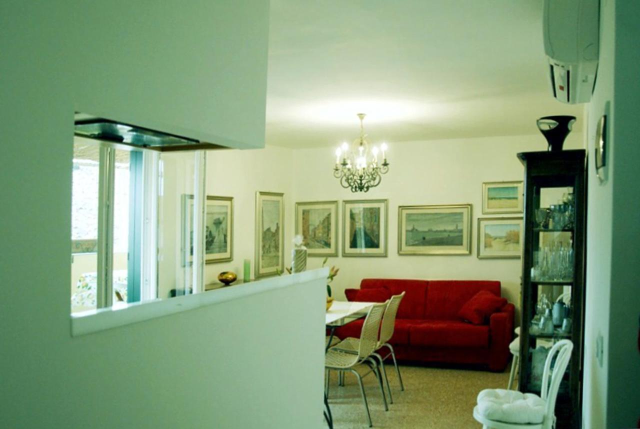 Venezia - Ca' D'oro: Bella Casa Con Terrazzi